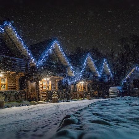 Cottage Hata Zustrich บูโคเวล ภายนอก รูปภาพ