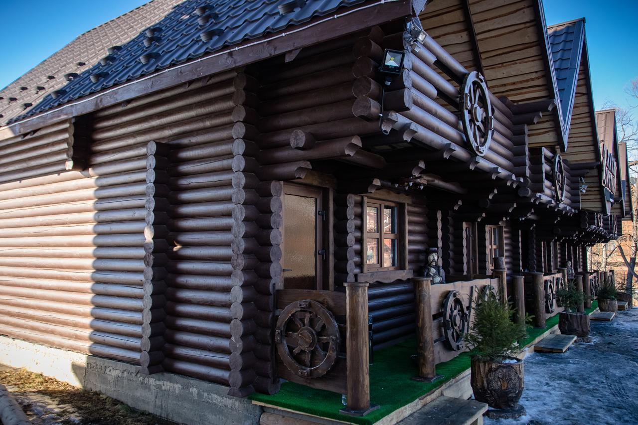 Cottage Hata Zustrich บูโคเวล ภายนอก รูปภาพ
